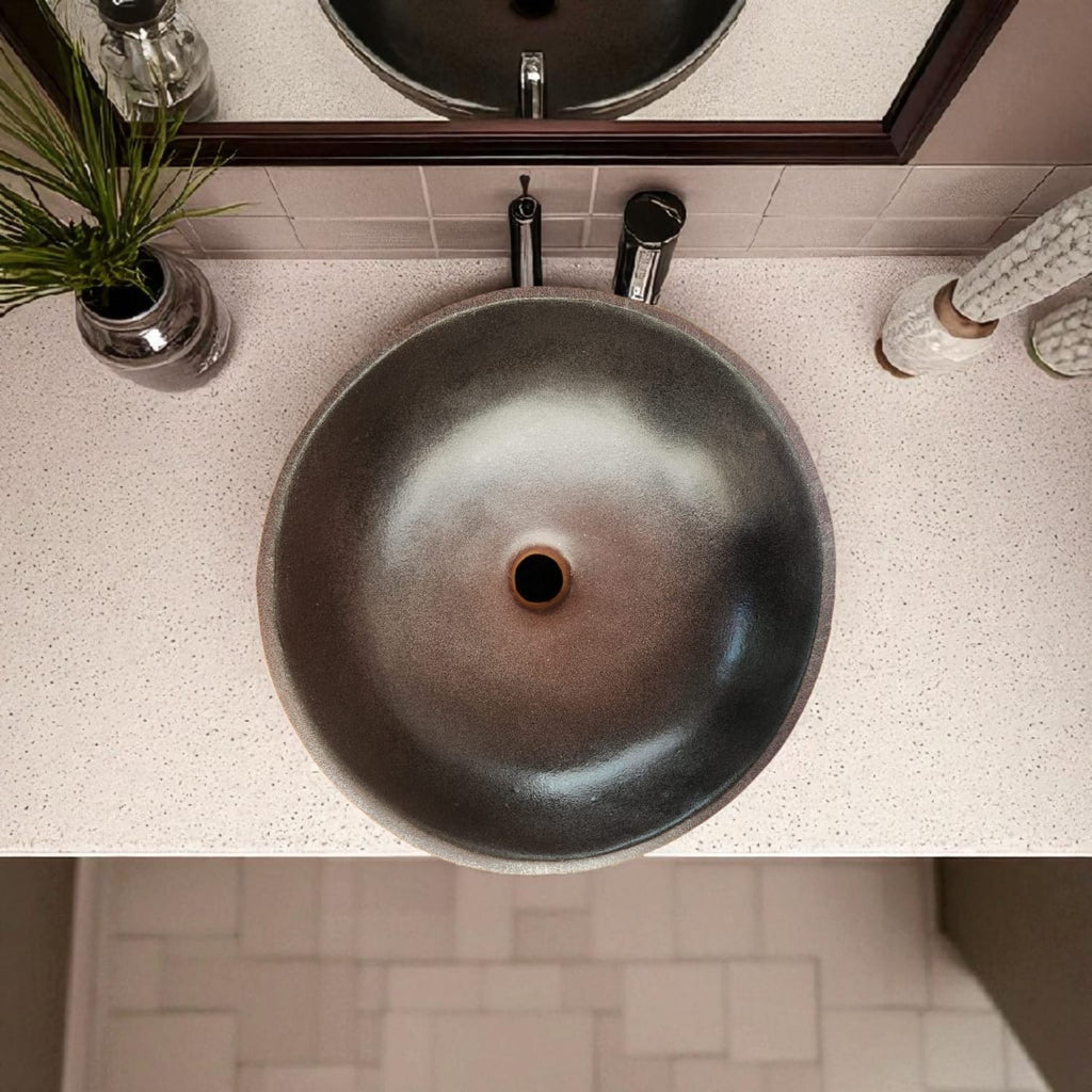 Golden skin and Black heart 40x14 cm