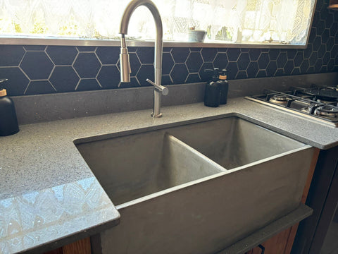 Image of Large Sandstone Double Concrete Kitchen Butler Basin 80 x 40 x 27cm (90mm Outlet)